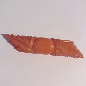 🌷Vintage Bakelite  Butterscotch Carved Brooch Pattern Pin 3.75 inches